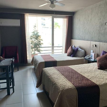 Hotel Fg 레온 외부 사진